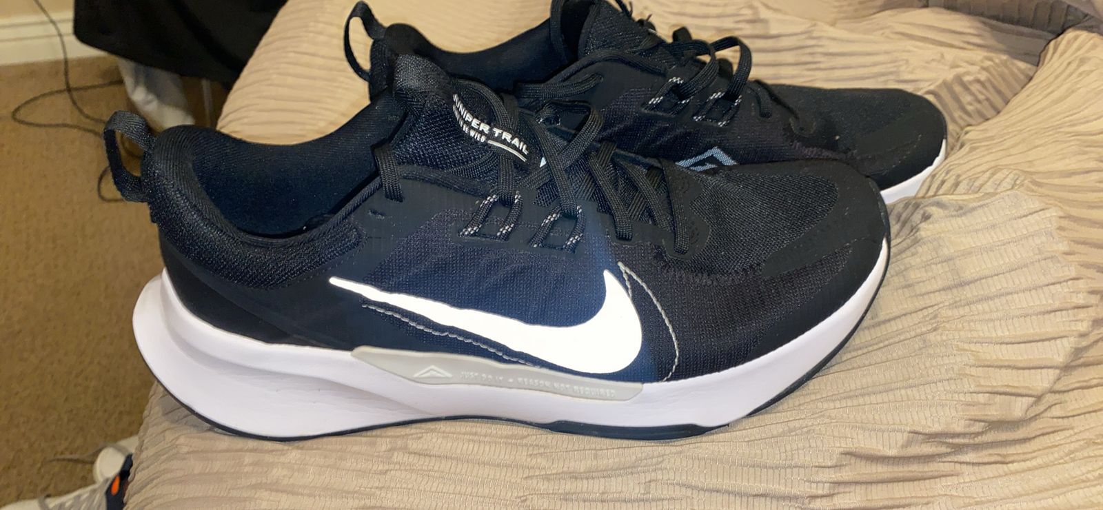 Nike trail hiking shoes barely worn size 10.5