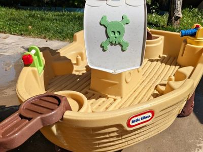 Little Tikes Pirate Ship Water Table