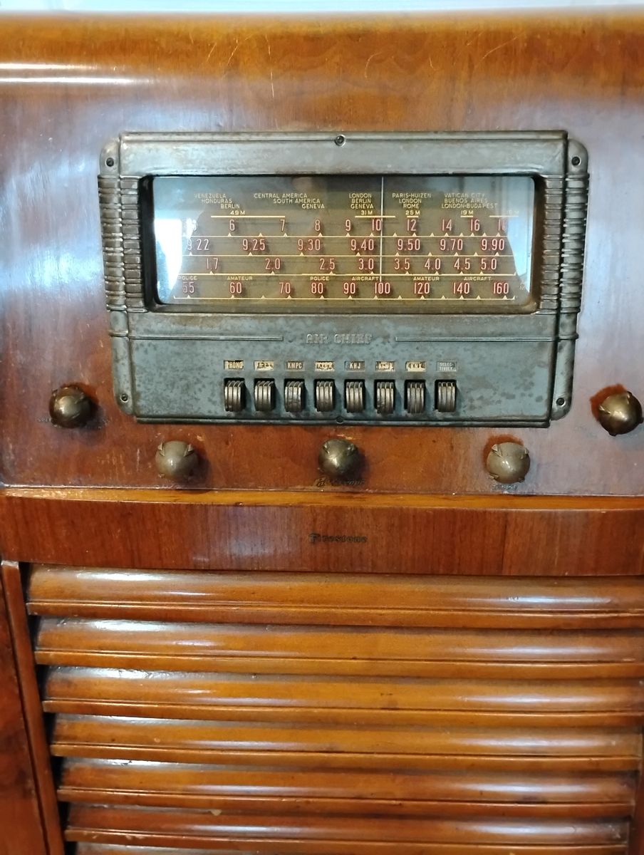 Main image 3