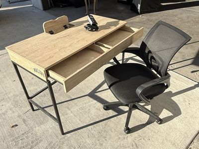 Light Wood Desk with Storage Drawer and Mesh Office Chair Set