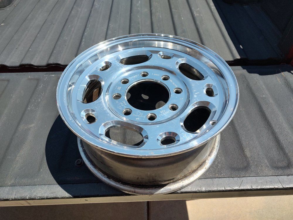 GM 8-lug 8x6.5 wheel, aluminum 16x6.5 OEM