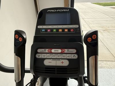Pro-Form Ellipitcal W/ Total Body Toning Ramp
