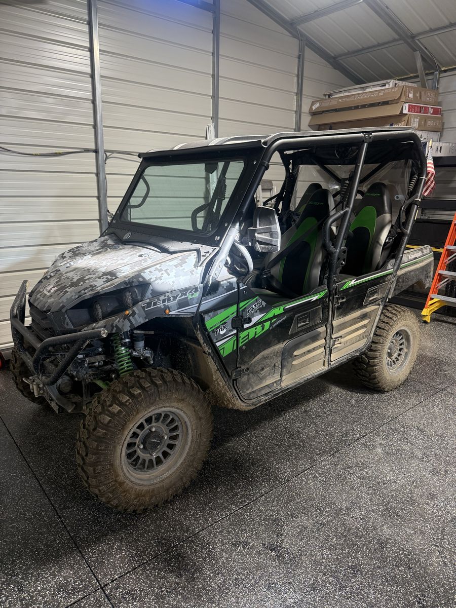 18 Teryx4 Loaded *Low Miles*