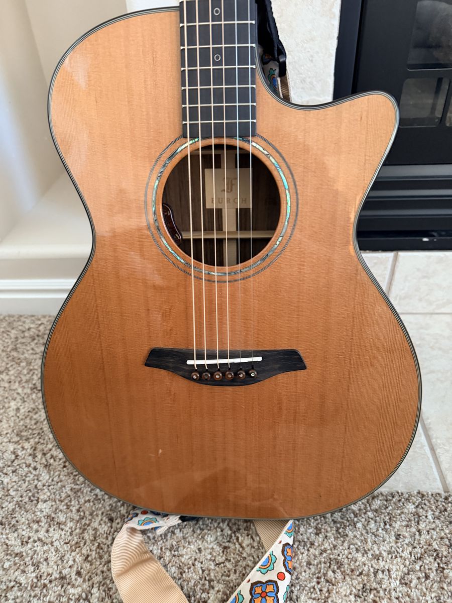 Furch Acoustic Guitar Cedar top