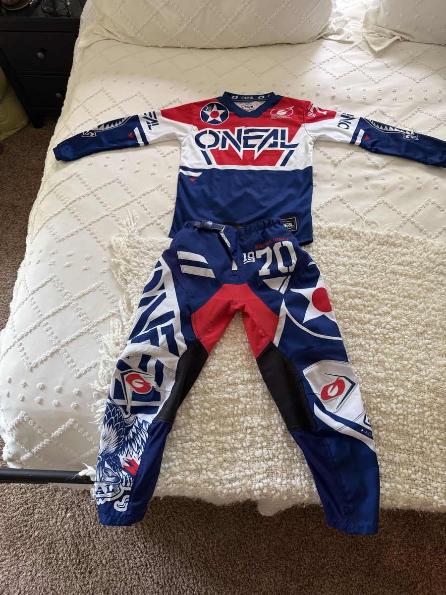 Youth MX pant and jersey set.