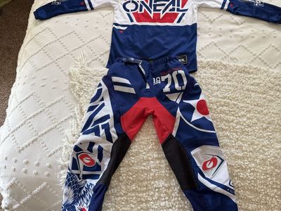Youth MX pant and jersey set.