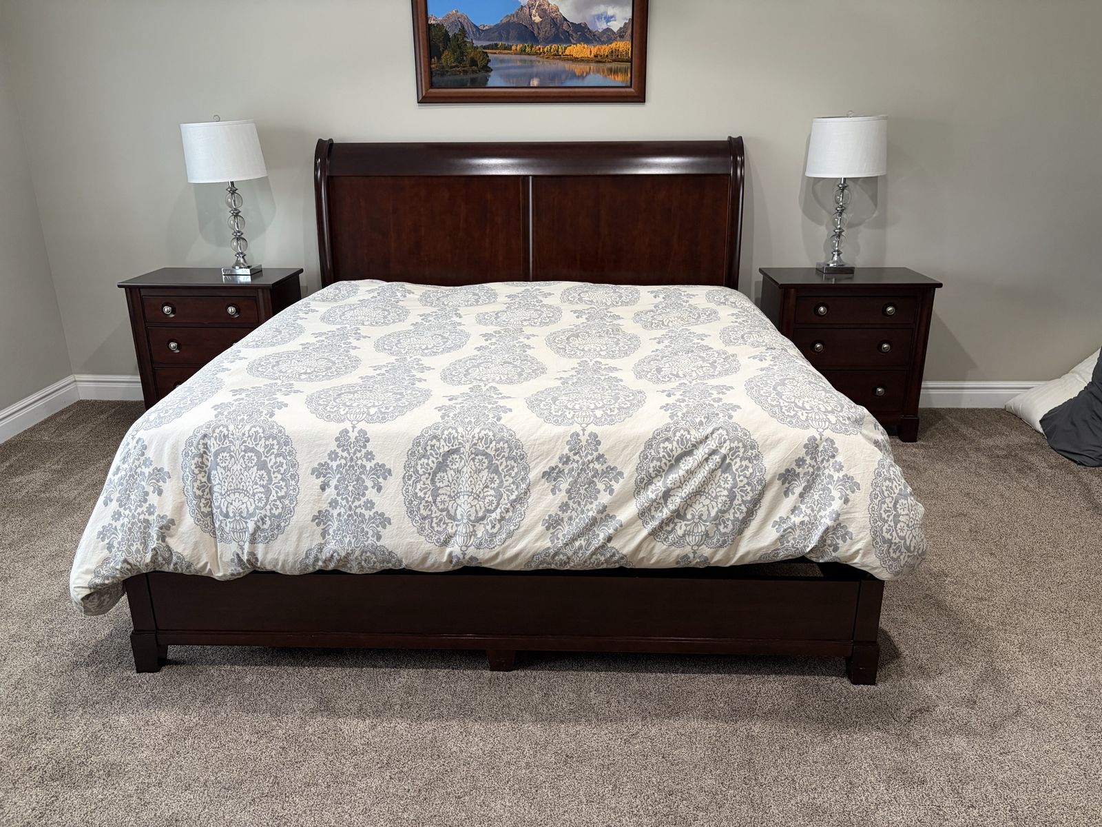 Beautiful Walter E. Smithe Cherry Wood Bedroom Furniture Set!