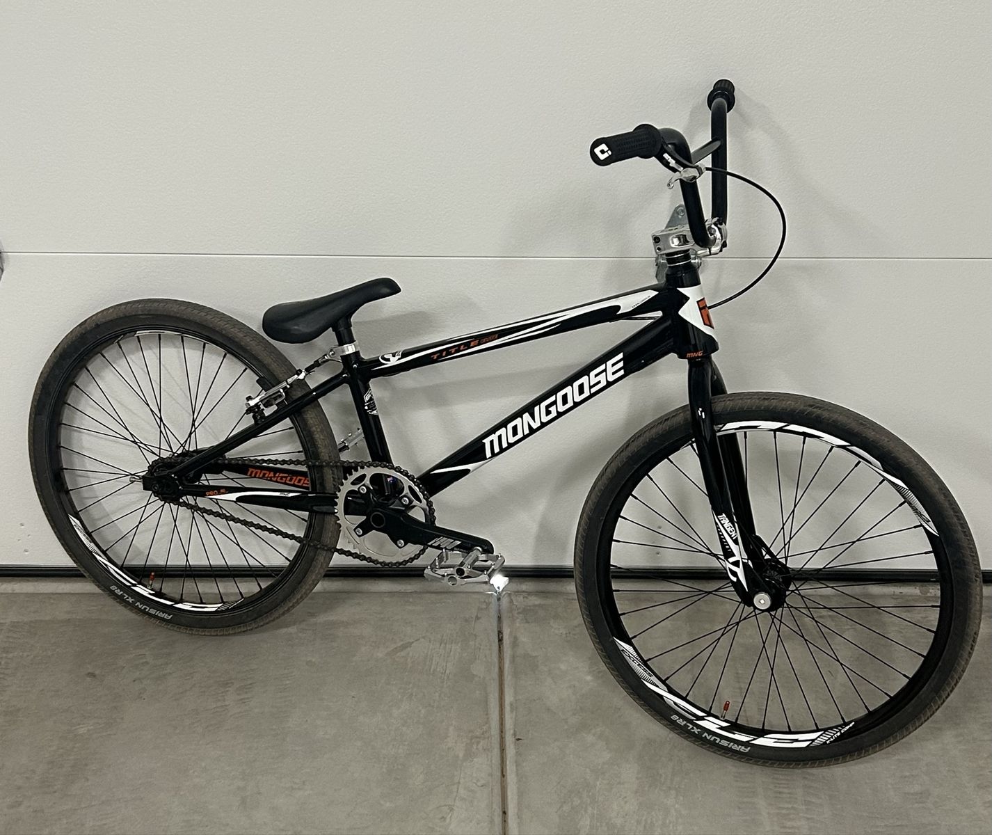 BMX 24” Mongoose Title Elite