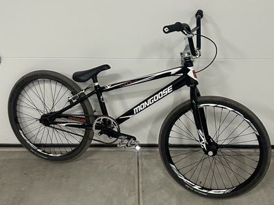 BMX 24” Mongoose Title Elite