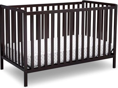 New In Box Delta Children 4-in-1 Convertible Crib