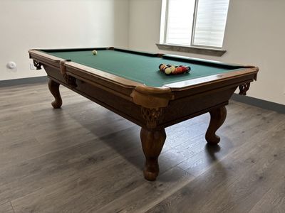 Connelly Pool Table (Easy Ground-Level Pickup)