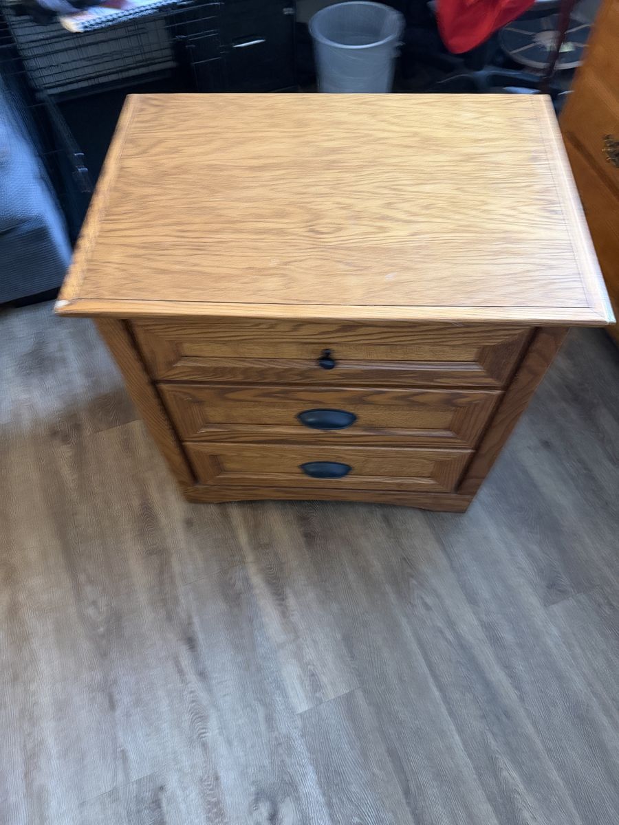 Solid oak dresser and nightstand