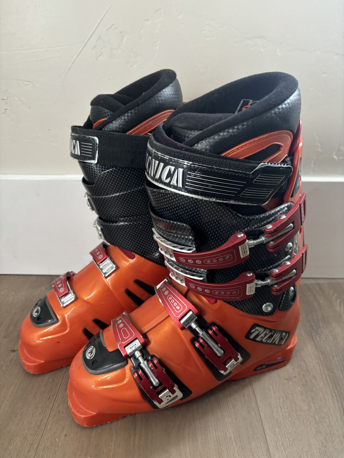 Tecnica TNT Icon Carbon Alpine Downhill Ski Racing Boots Mens Size 6 1/2