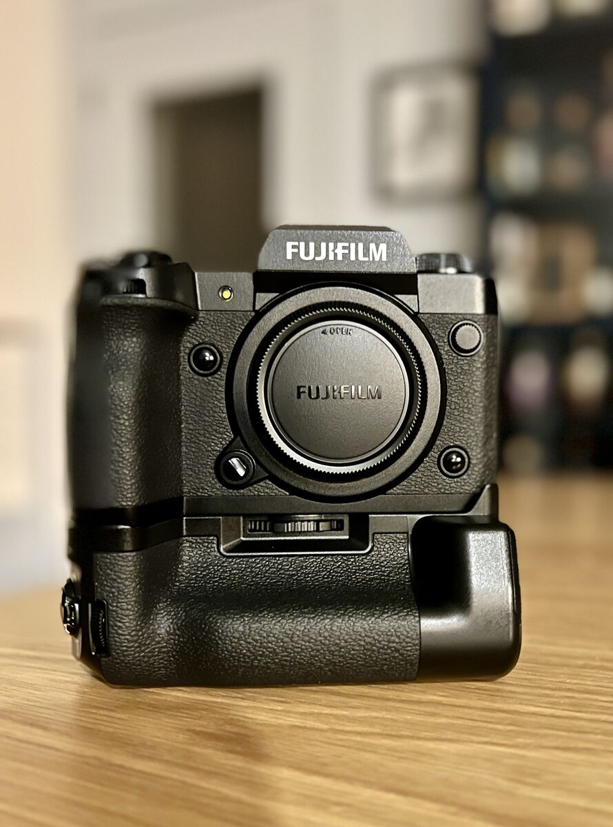 Fuji Fujifilm X-H2 with Fuji FT-XH File Transmitter Grip XH2 camera