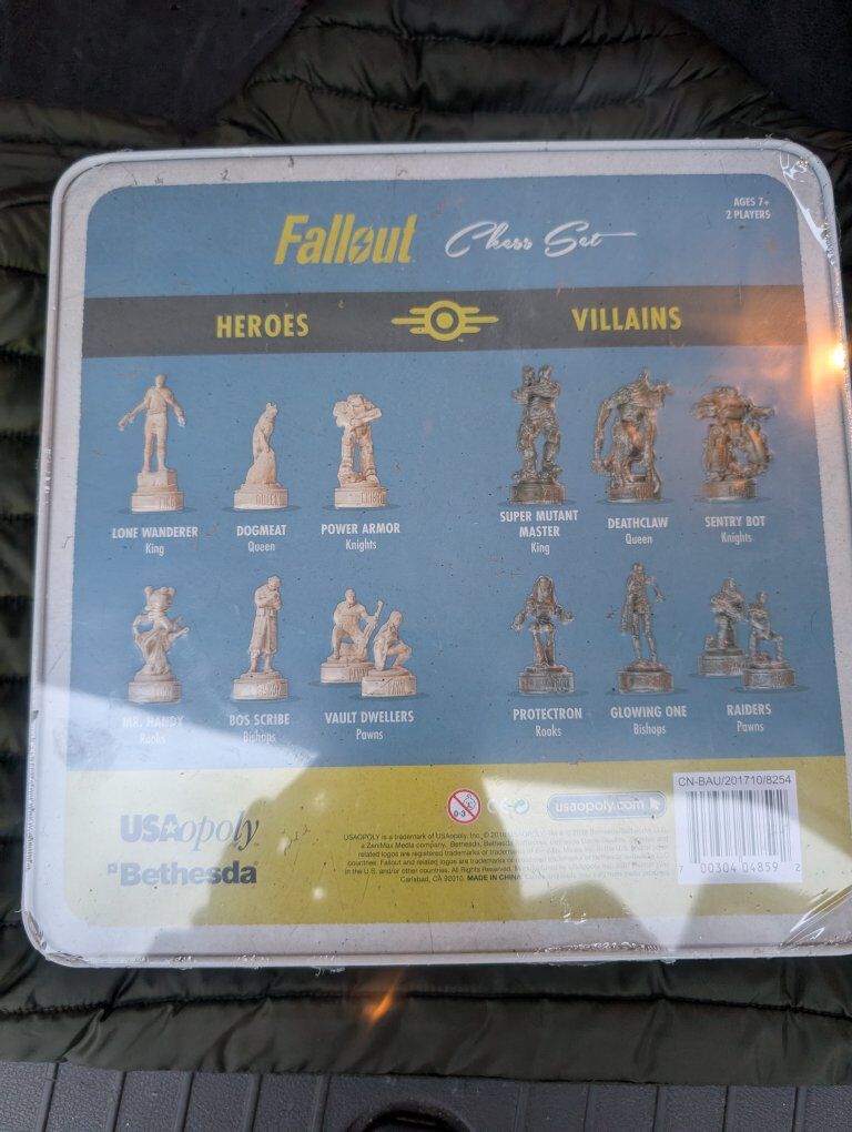 Fallout Chess set 2018 *sealed*