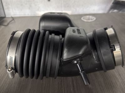 Air Cleaner Intake Tube Duct for Chevrolet Traverse 2026