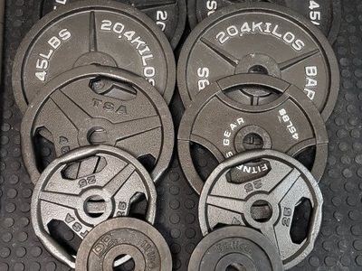 weights 342 pounds