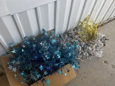 Over 40 party table sprays!