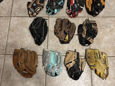 Basebsll Mitts Your Choise $25