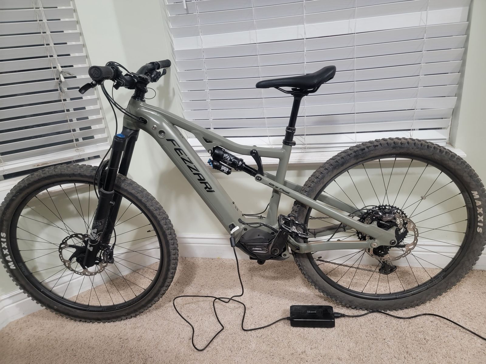 Fezzari Wire Peak Pro E-Bike Large Frame 29" Wheels Full Suspension