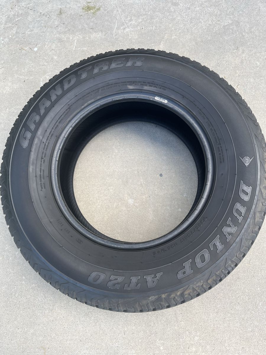 Dunlop Grandtrek AT20 Tires P265/70R17 Set of 4 All-Season Light Truck/SUV