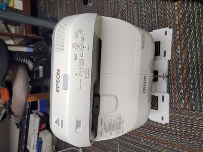 Epson power lite 575w projector