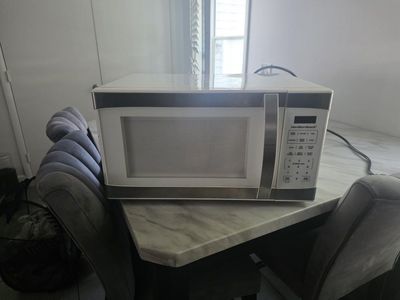 Large Hamilton Beach Microwave.