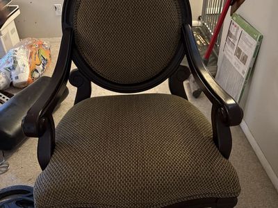 Traditional Upholstered Accent Arm Chair