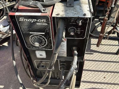 Snap-on MIG/TIG Welder w/ Bernard Gun + Gas Bottle