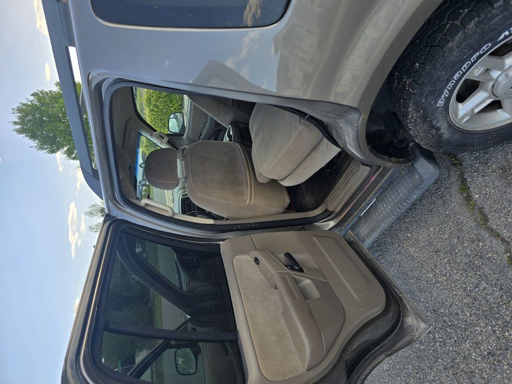 2005 FORD EXPLORER Base