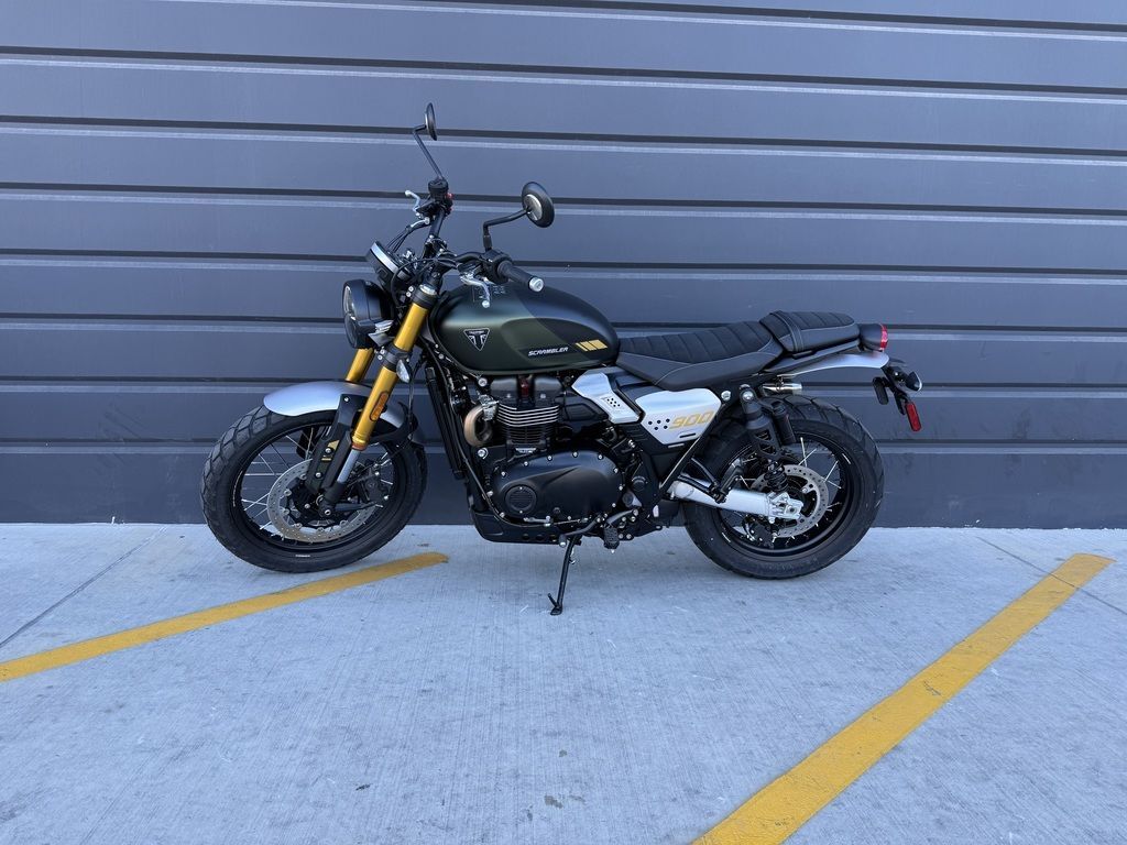 2026 Triumph Scrambler 900 Matt khaki green