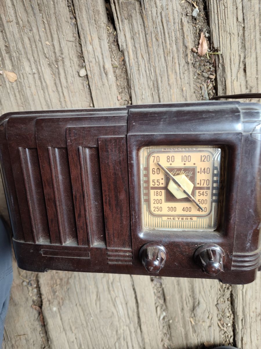 Table radio-5 tube