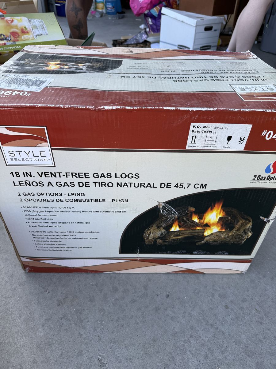 Gas fireplace insert