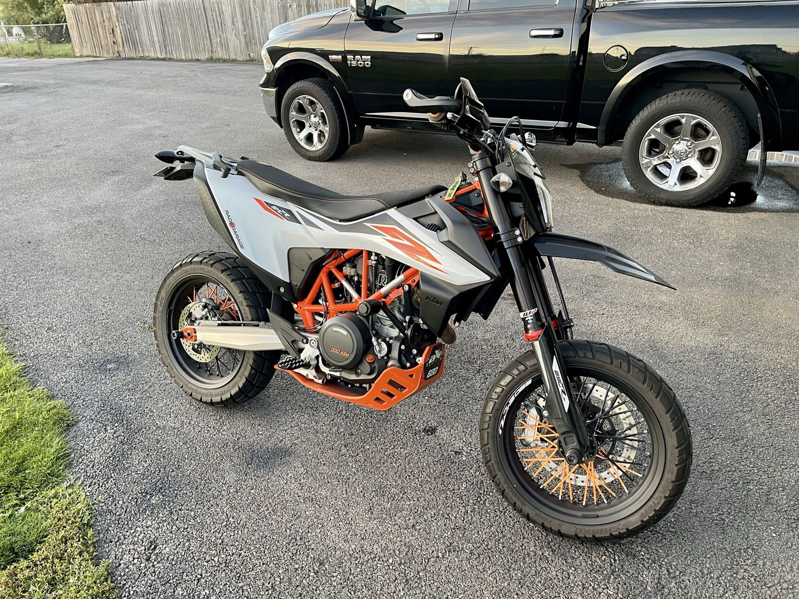 2020 ktm 690 smc r supermoto