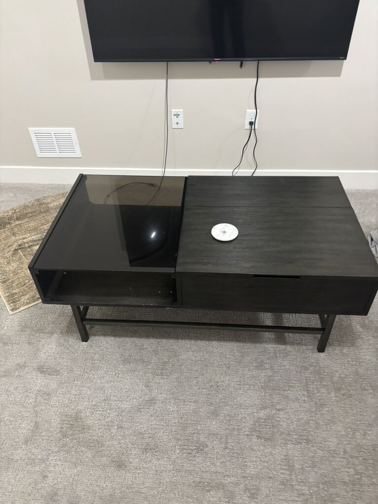 Modern Lift-Top Coffee Table
