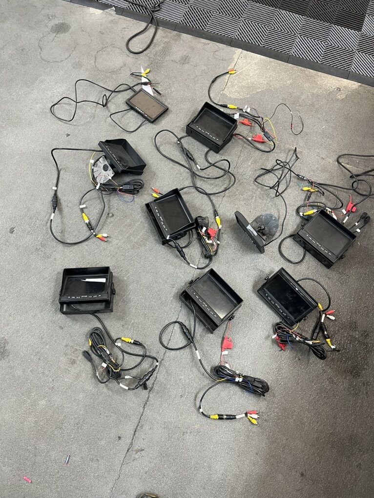 COMMERCIAL BACKUP CAMERA MONITORS