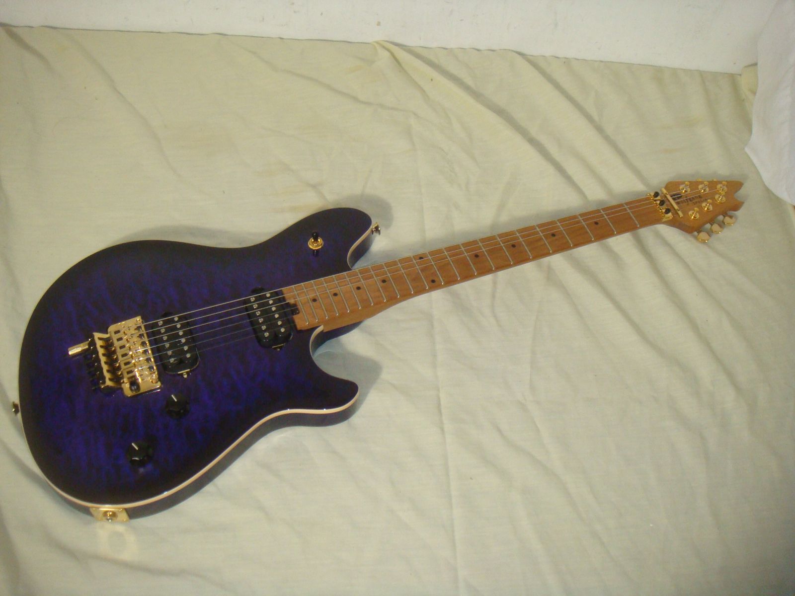 EVH WOLFGANG SPECIAL QM ELECTRIC GUITAR IN PURPLE BURST WITH BAKED MAPLE FINGERBOARD WG240368M