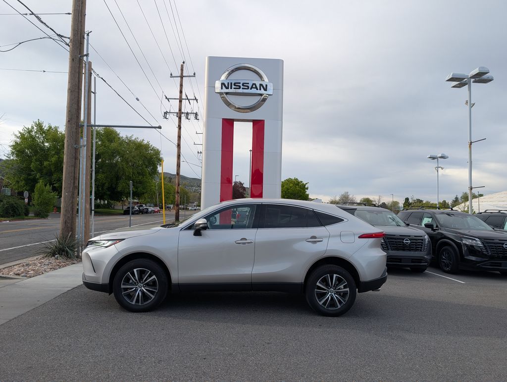 2024 Toyota Venza LE