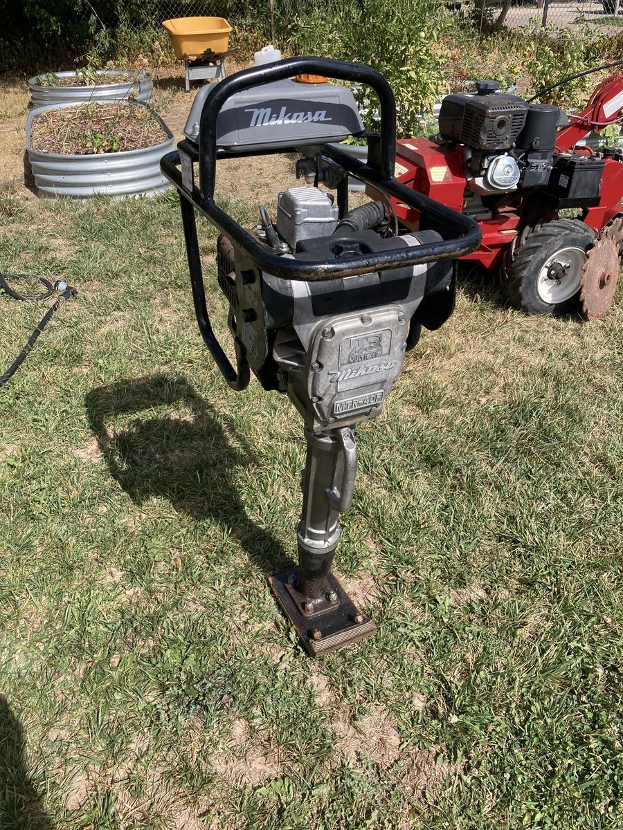 Mikasa MTR-40F Narrow Foot Jumping Jack Compactor Tamper Rammer