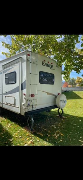 Jayco Eagle Super Lite Fifth wheel.