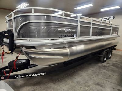 Sun Tracker Fishin Barge 22 DLX
