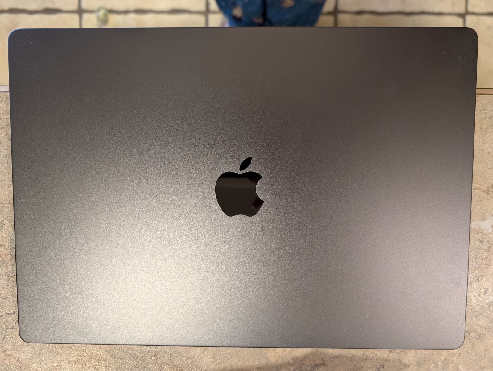 Apple MacBook Pro 16" M3 Pro (Late 2023) - 18GB RAM / 512GB SSD - Space Black