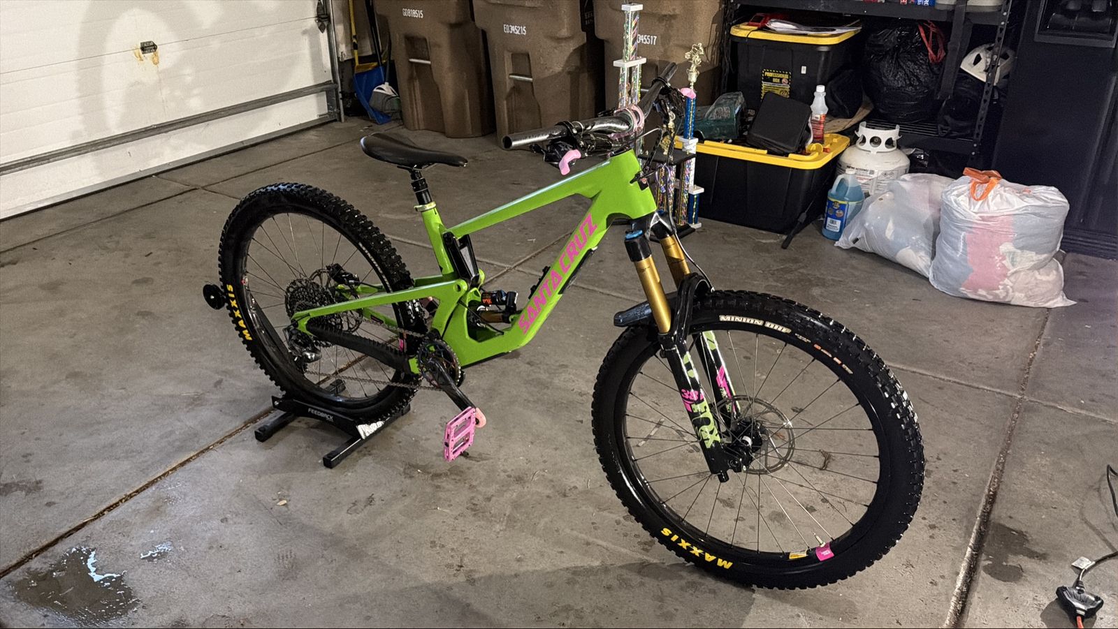 Santa Cruz Nomad CC size medium