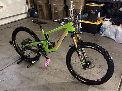 Santa Cruz Nomad CC size medium