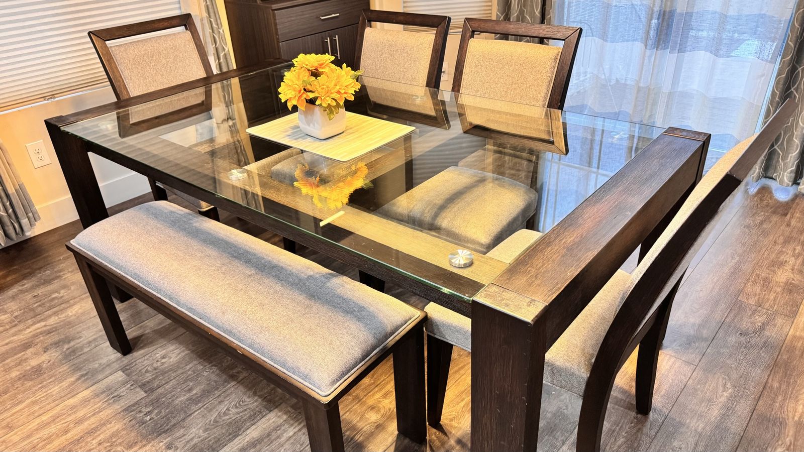Dinning Set -table