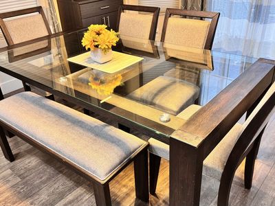 Dinning Set -table