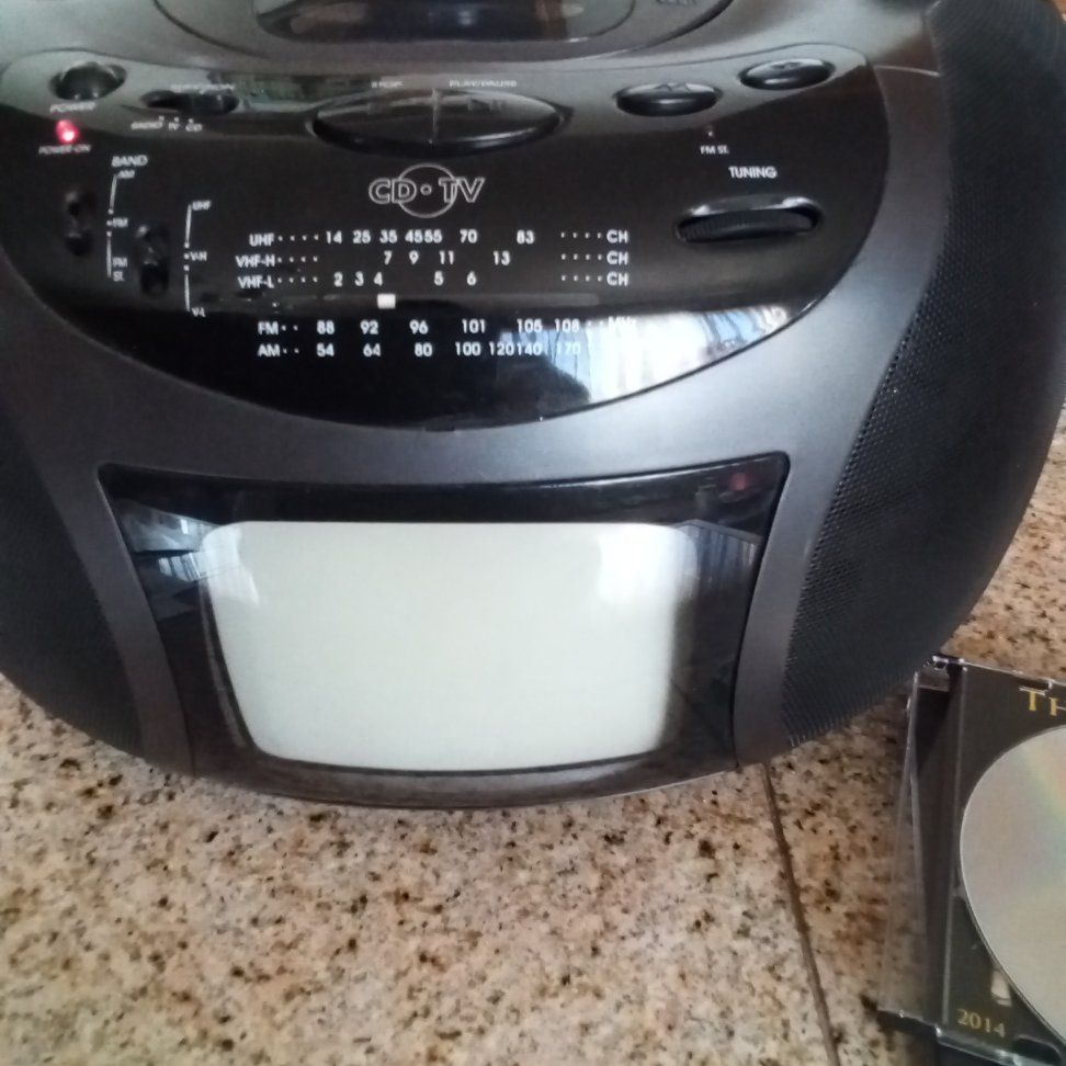CD player/Radio.