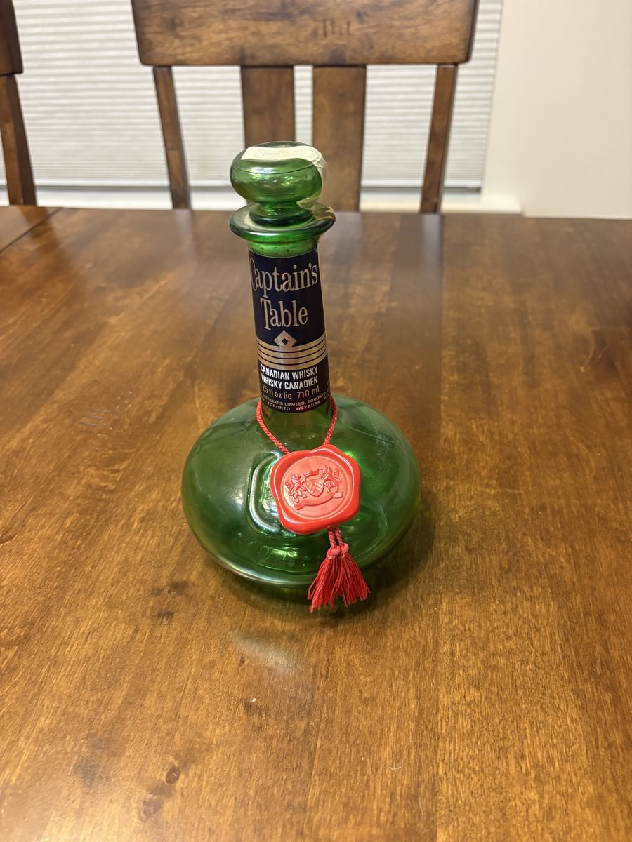 Vintage Captain's Table Canadian Whisky Green Decanter Bottle 710ml