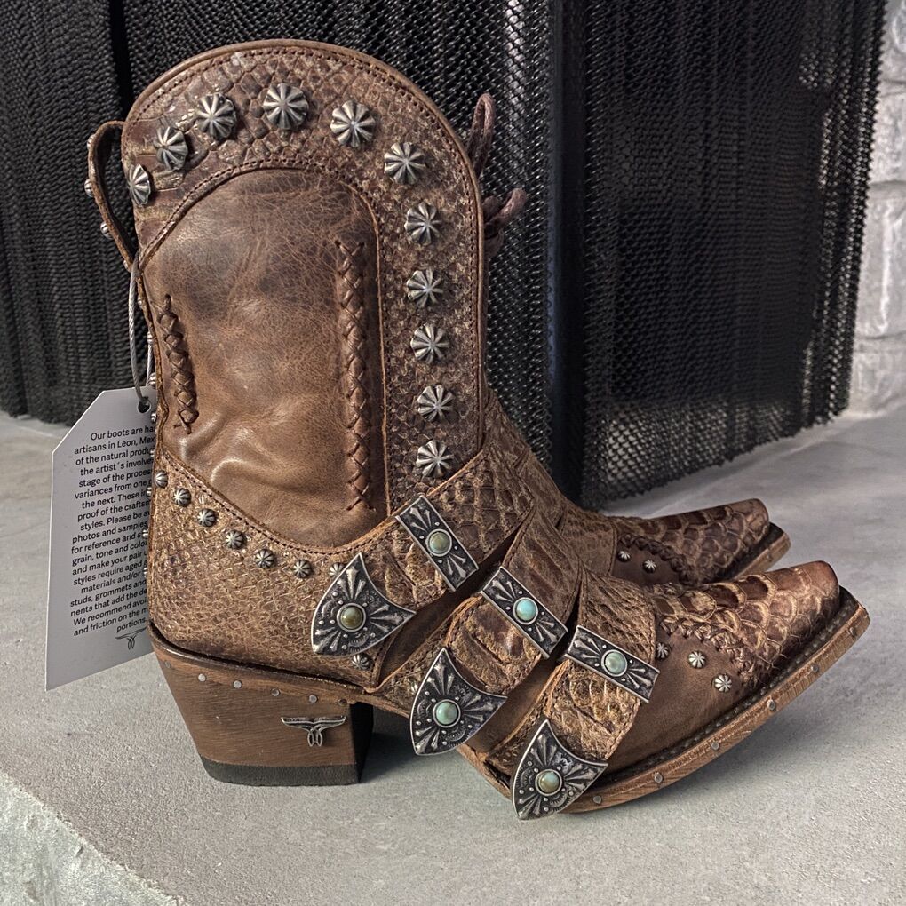 Lane Showdown Cowboy Boots Size 6.5