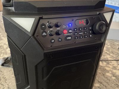 Monster Rockin Roller 360 Blue tooth speaker